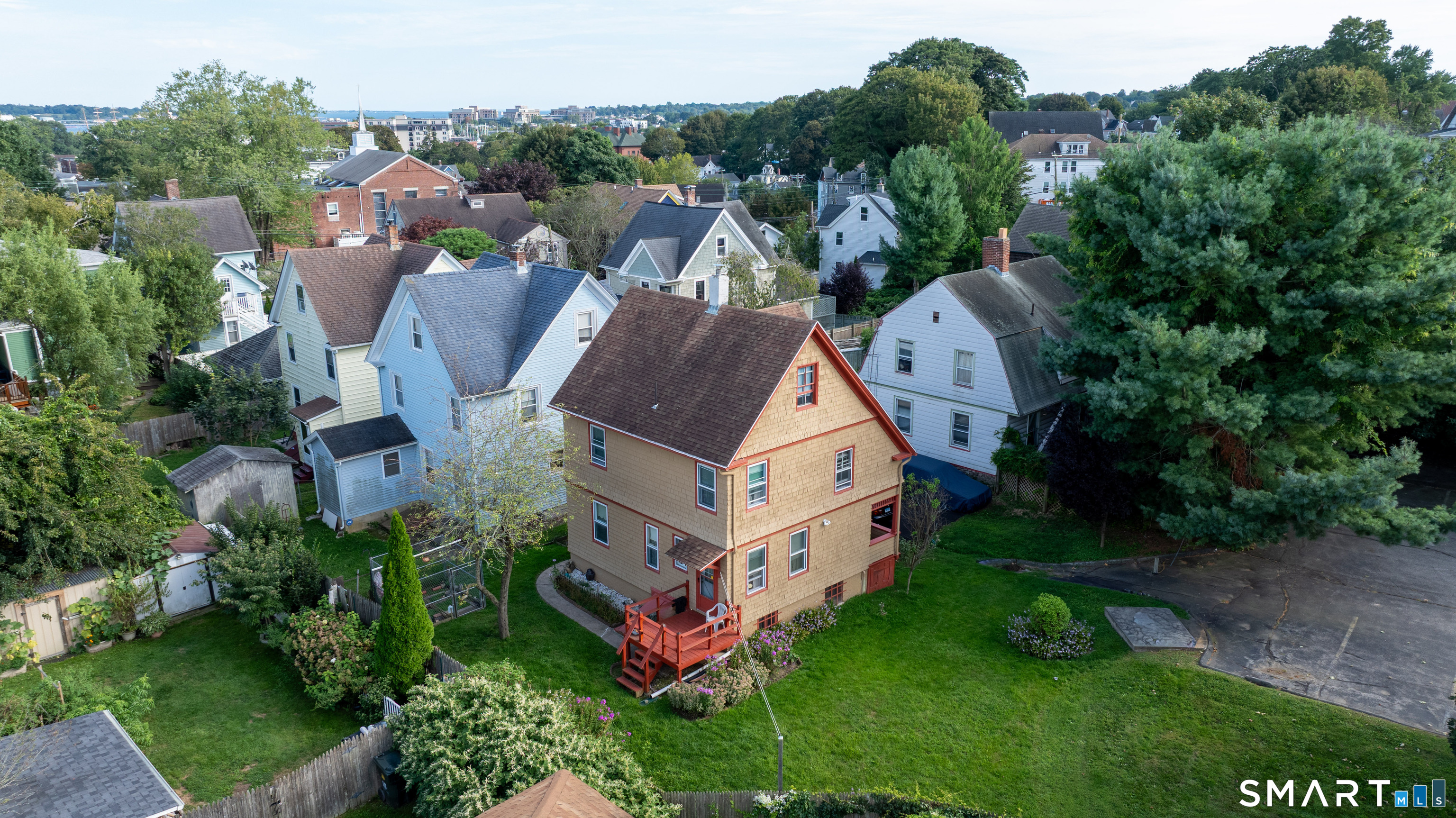 17 Borodell Place New London CT 06320
