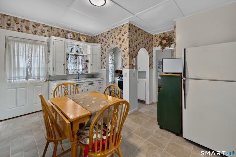 17 Borodell Place New London CT 06320