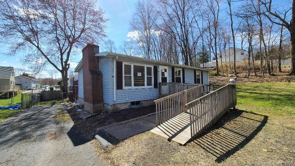 43 Savoy Street East Haven CT 06513
