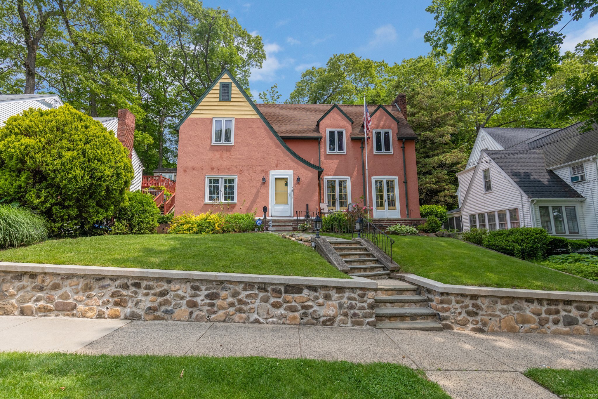 73 Hemlock Road New Haven CT 06515