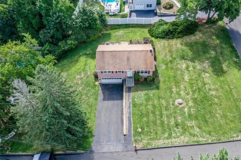 13 Pleasant Rise Brookfield CT 06804