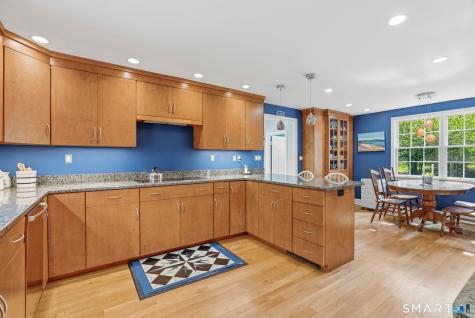 15 Ten Acre Lane West Hartford CT 06107