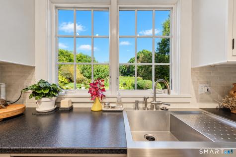 2 Pomperaug Road Woodbury CT 06798
