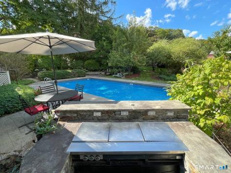 2 Pomperaug Road Woodbury CT 06798