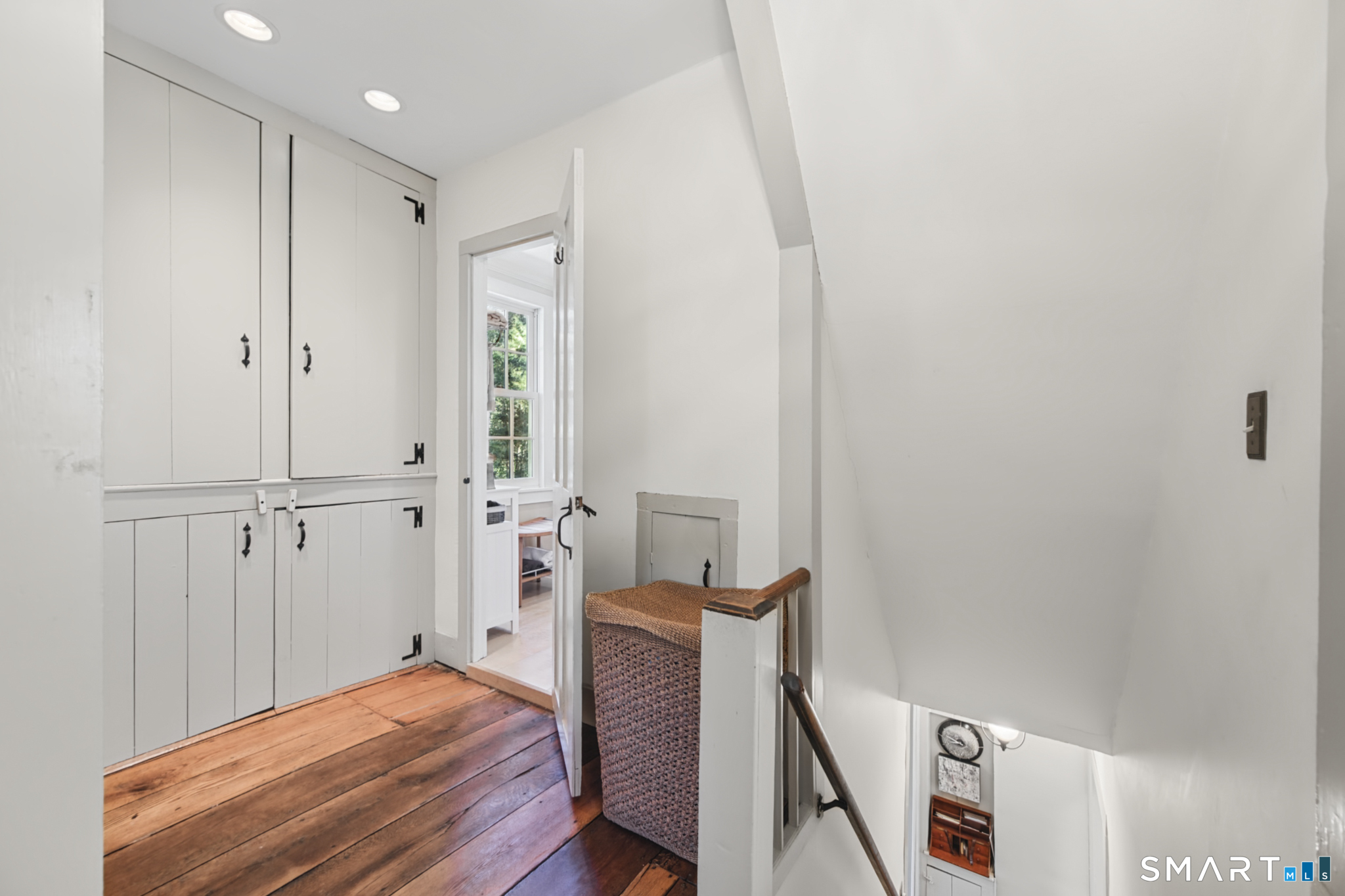 2 Pomperaug Road Woodbury CT 06798