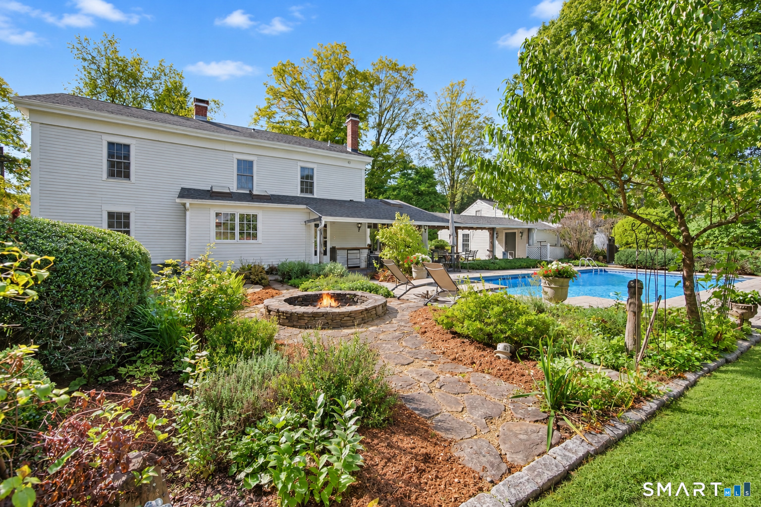 2 Pomperaug Road Woodbury CT 06798