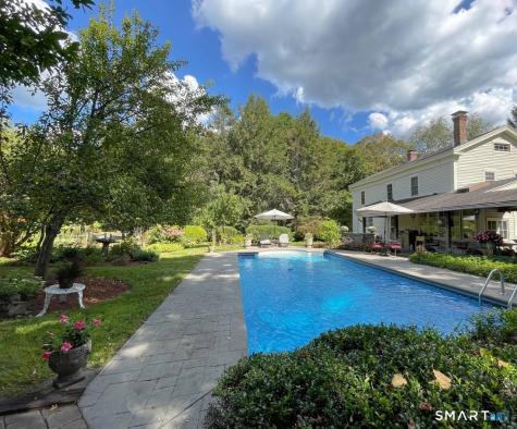 2 Pomperaug Road Woodbury CT 06798