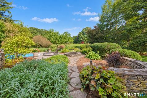 2 Pomperaug Road Woodbury CT 06798