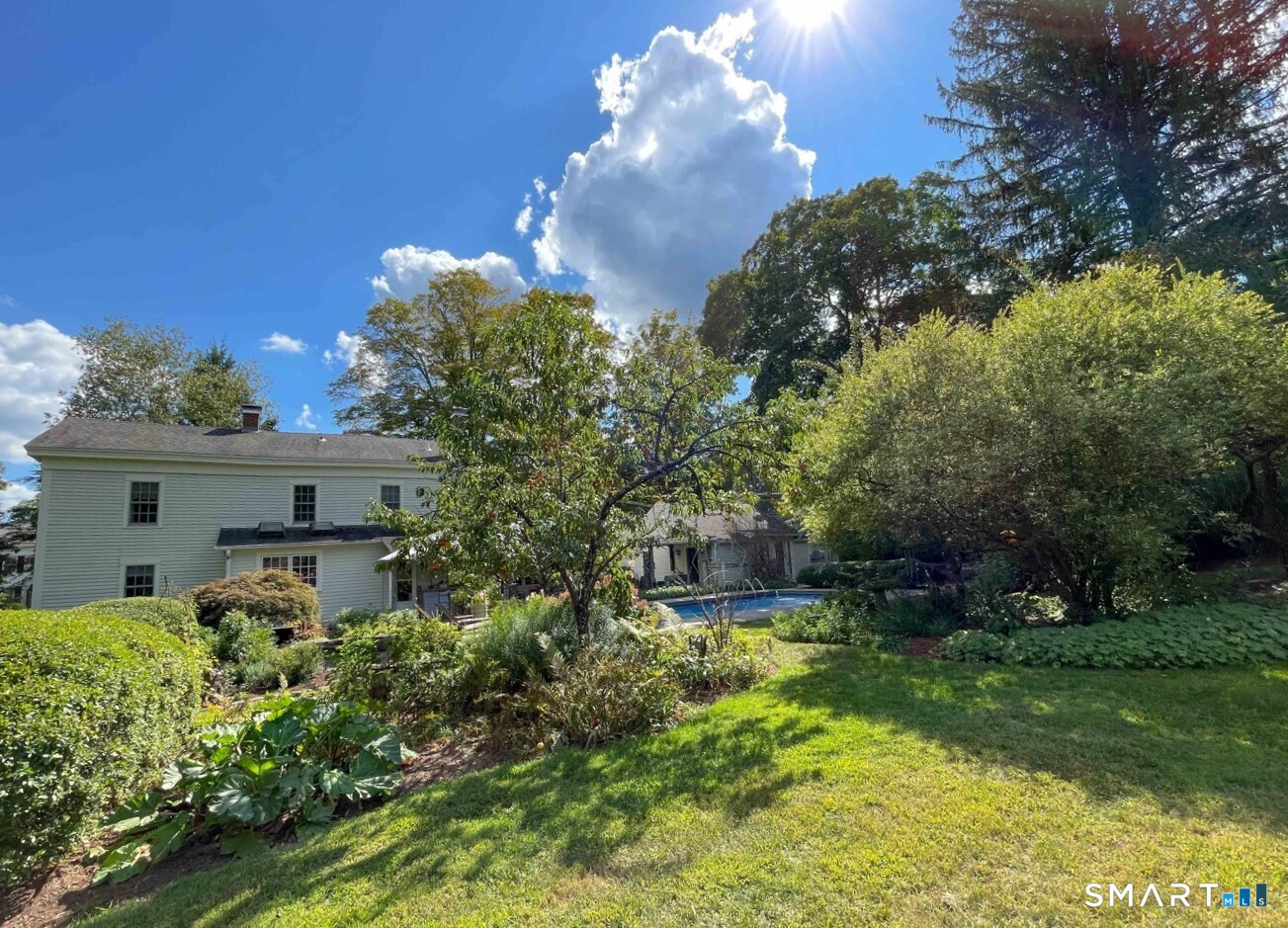 2 Pomperaug Road Woodbury CT 06798