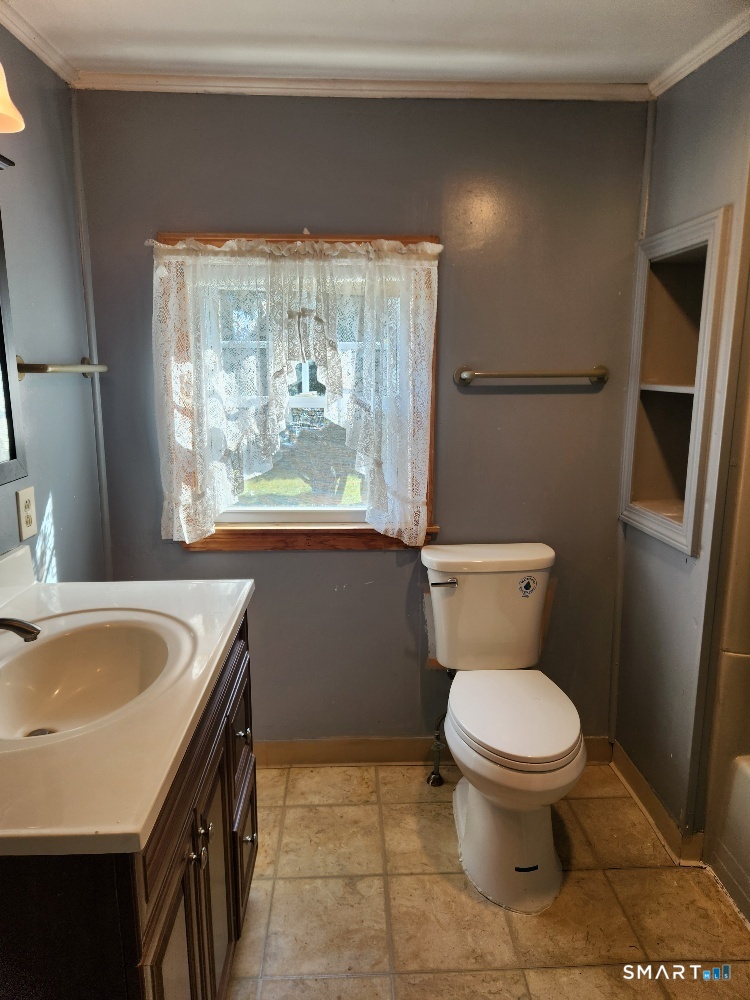 24 Lovers Lane Windham CT 06280