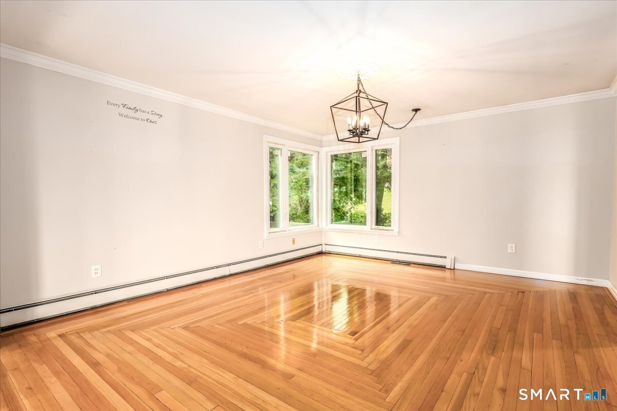 12 Dick Finn Road New Fairfield CT 06812