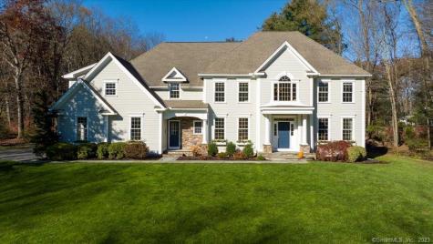 26 Holcomb Street Simsbury CT 06070