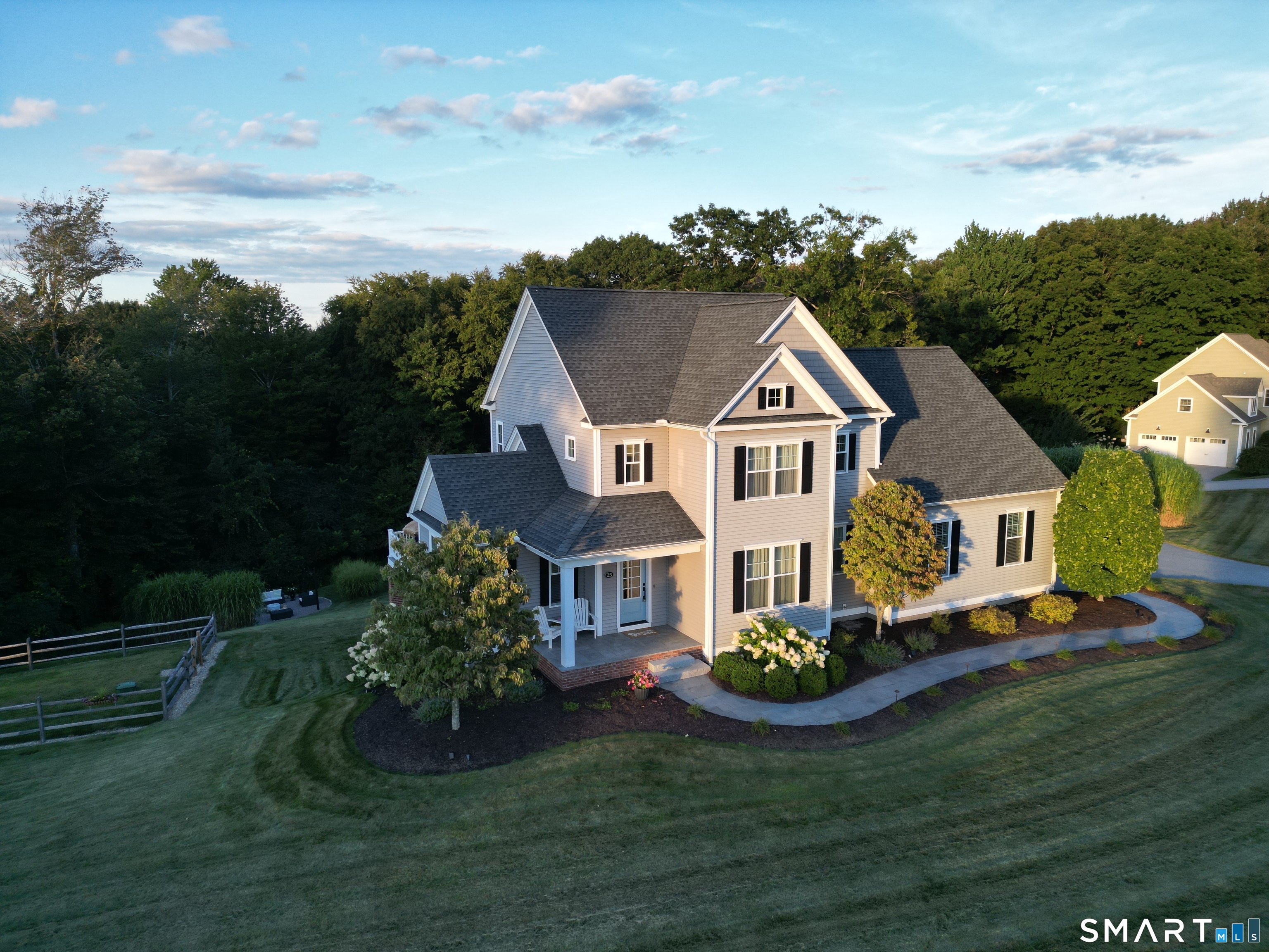 25 Mountain Top Pass Burlington CT 06013