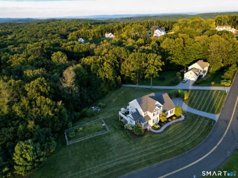 25 Mountain Top Pass Burlington CT 06013