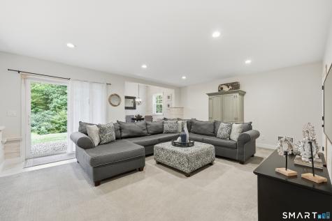 25 Mountain Top Pass Burlington CT 06013