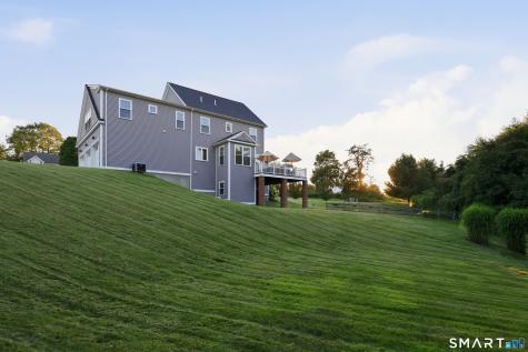 25 Mountain Top Pass Burlington CT 06013