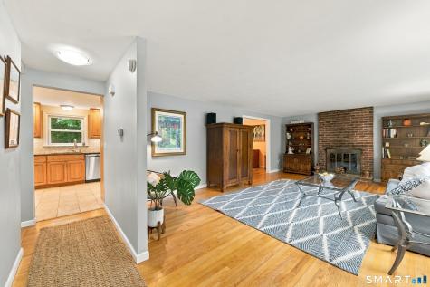 28 Springbrook Road Avon CT 06001
