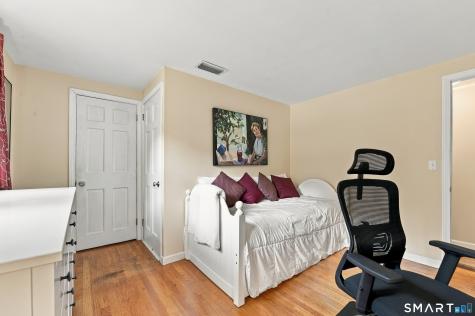 28 Springbrook Road Avon CT 06001