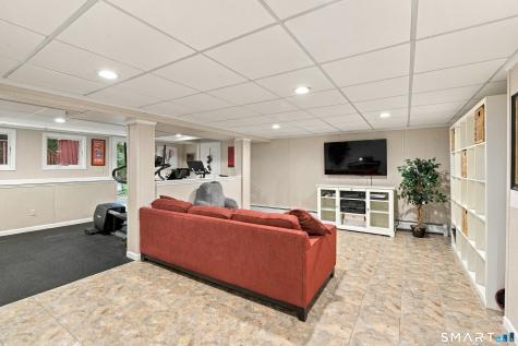 28 Springbrook Road Avon CT 06001