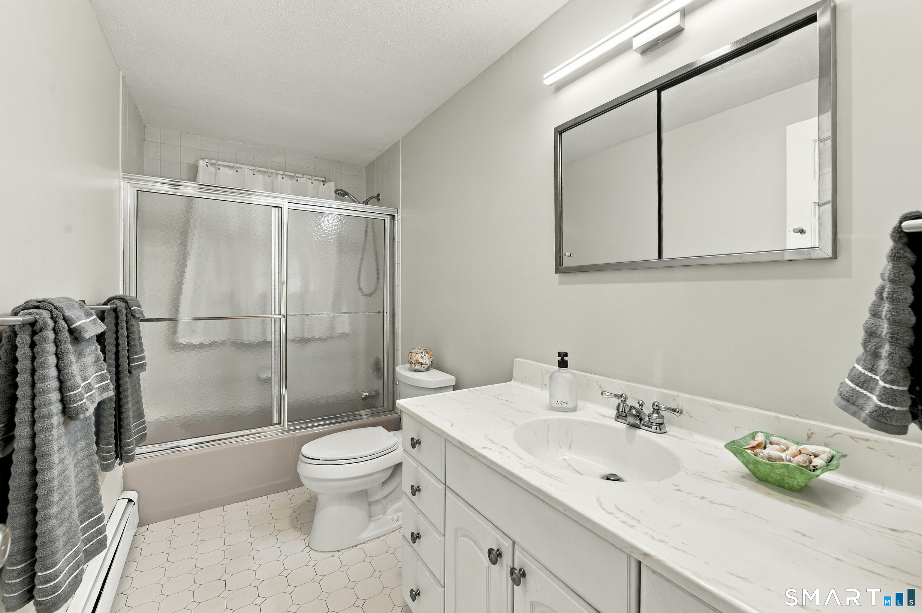 28 Springbrook Road Avon CT 06001