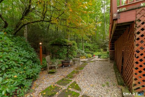 28 Springbrook Road Avon CT 06001