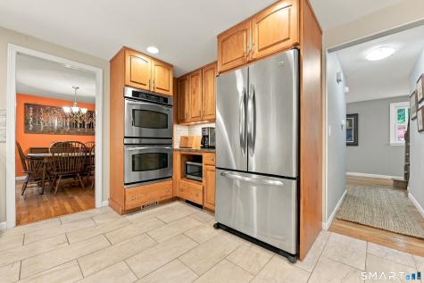 28 Springbrook Road Avon CT 06001