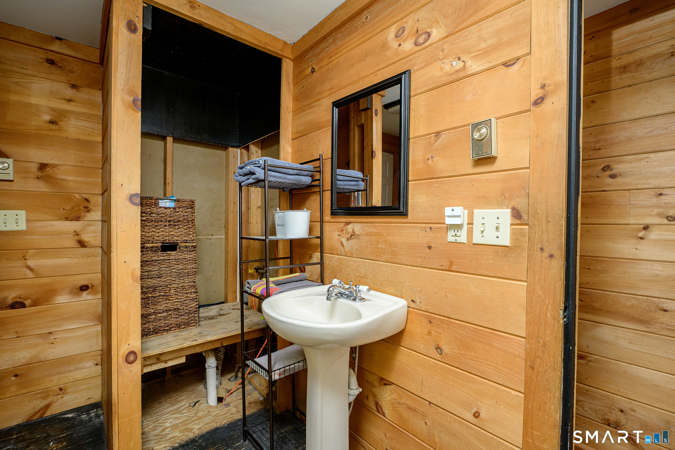 42 Church Street Thompson CT 06277
