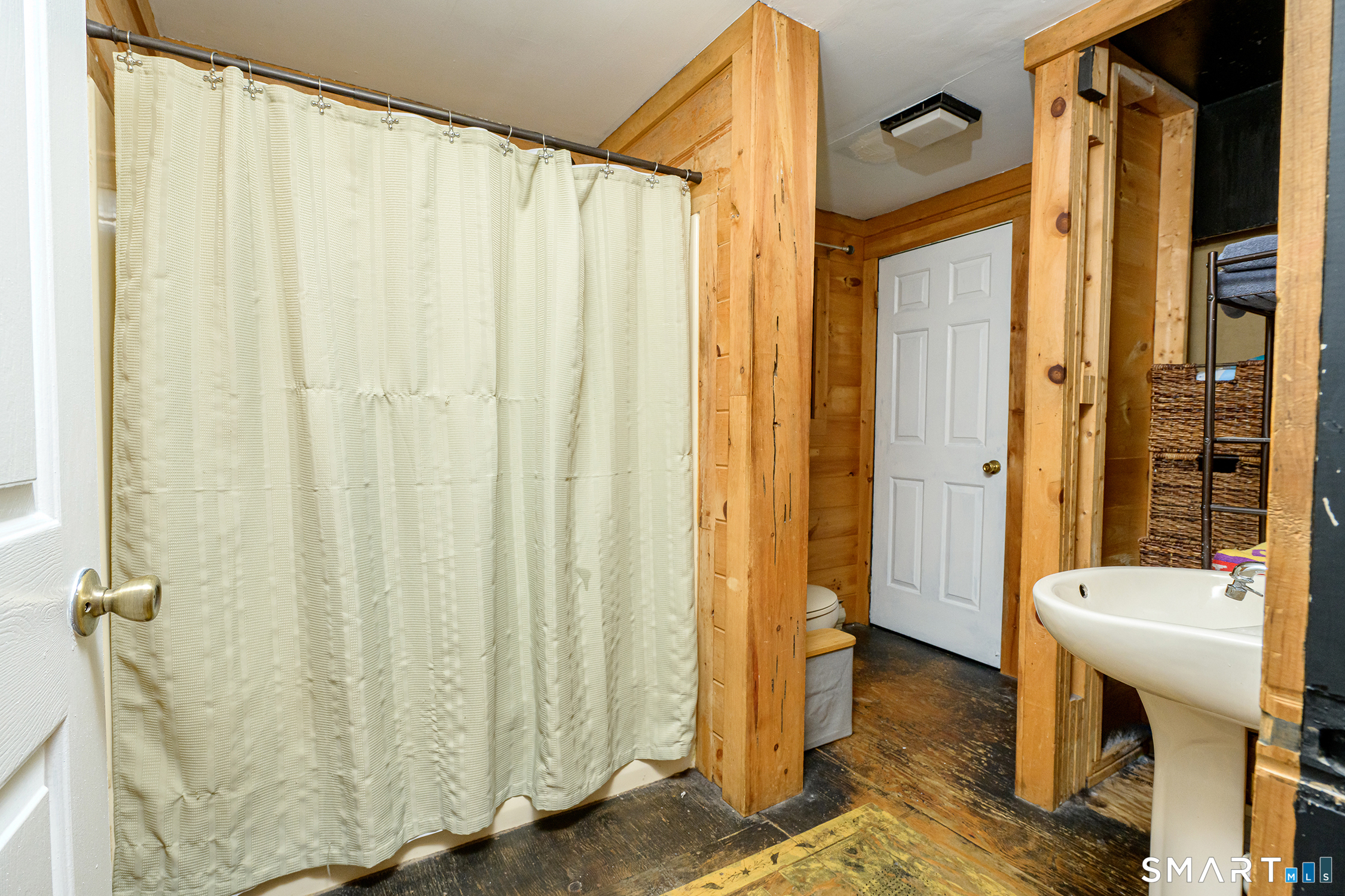 42 Church Street Thompson CT 06277