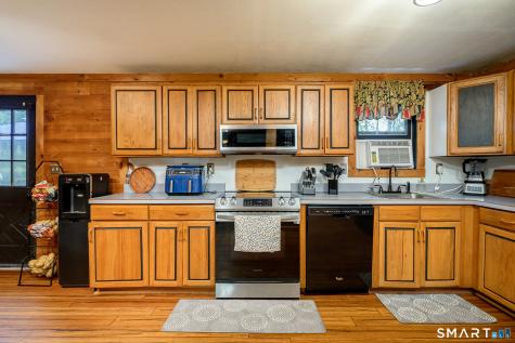 42 Church Street Thompson CT 06277