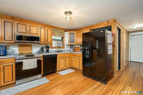 42 Church Street Thompson CT 06277