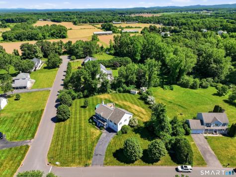 16 Sunview Drive East Windsor CT 06016