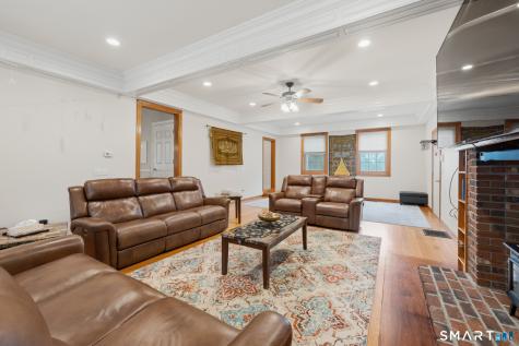 1932 Hartford Turnpike North Haven CT 06473