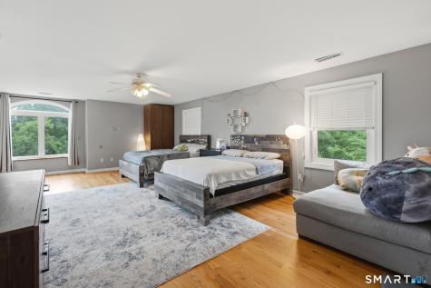 1932 Hartford Turnpike North Haven CT 06473