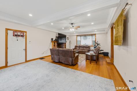 1932 Hartford Turnpike North Haven CT 06473