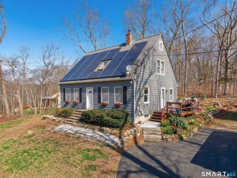 25 Lake Of Isles Road Preston CT 06365