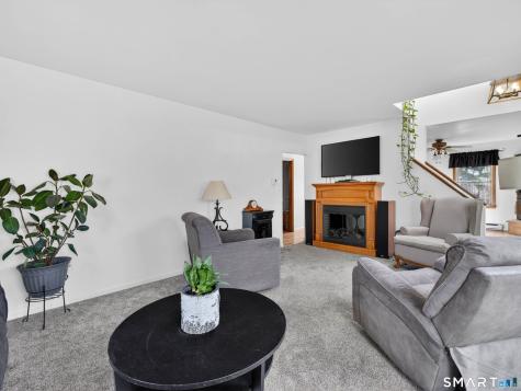 25 Lake Of Isles Road Preston CT 06365