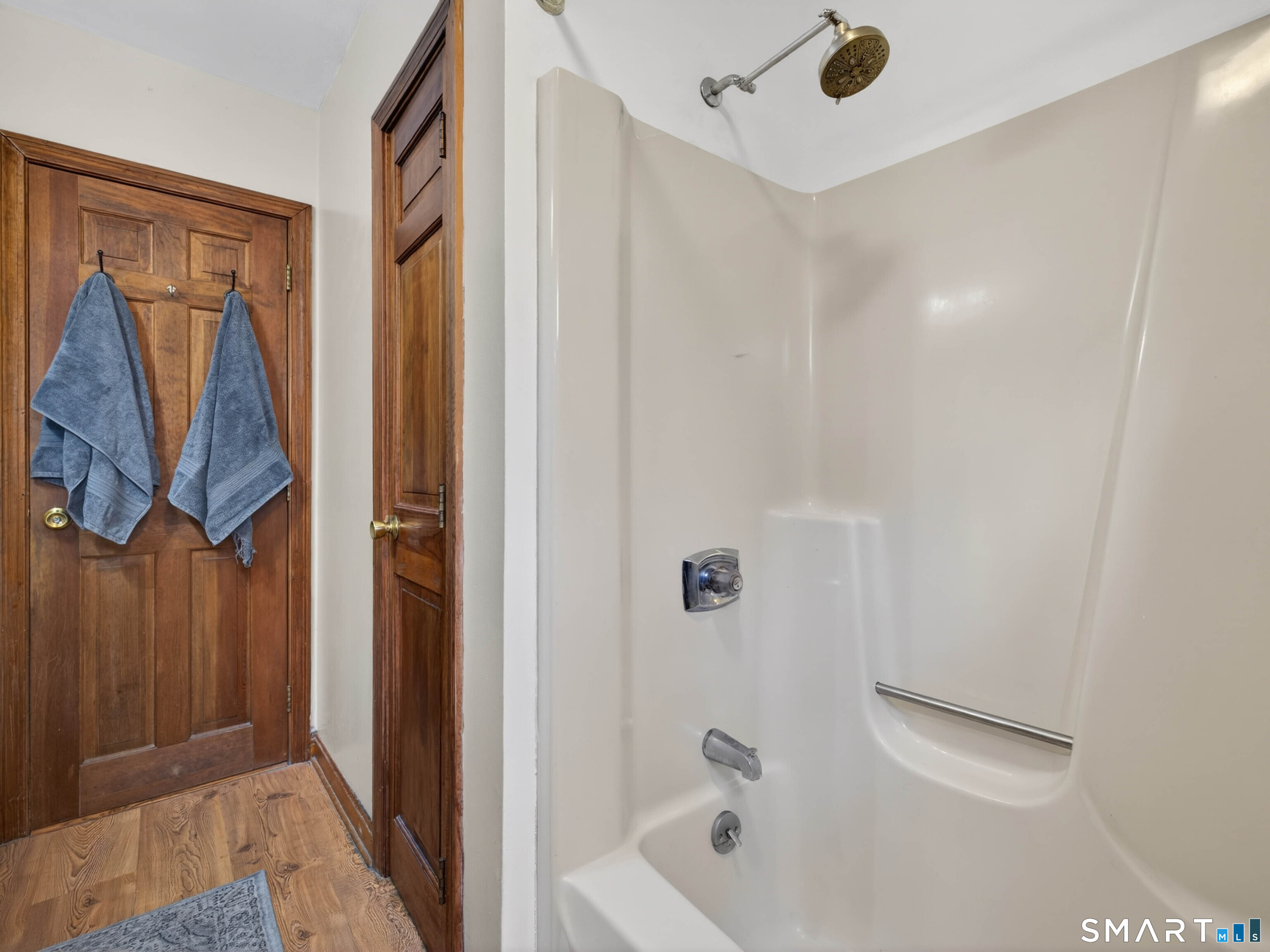 25 Lake Of Isles Road Preston CT 06365