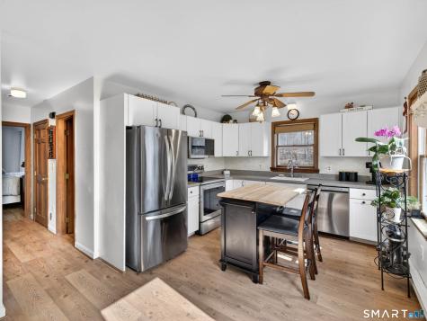 25 Lake Of Isles Road Preston CT 06365