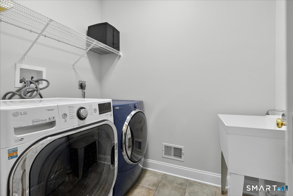86 Nursery Lane Madison CT 06443