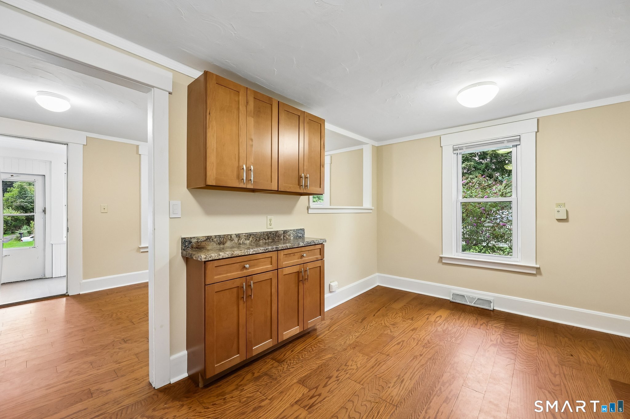 63 Hunt Lane East Haven CT 06512