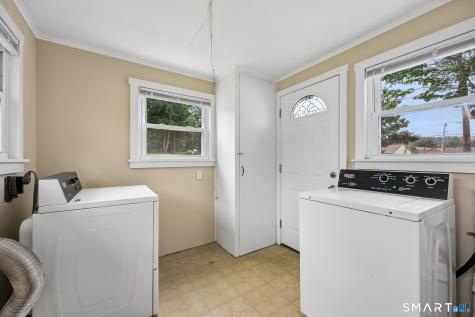 63 Hunt Lane East Haven CT 06512