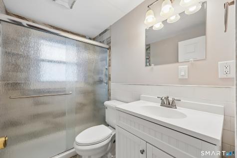 63 Hunt Lane East Haven CT 06512