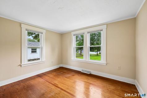 63 Hunt Lane East Haven CT 06512