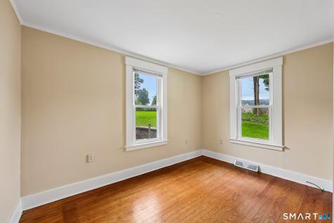 63 Hunt Lane East Haven CT 06512