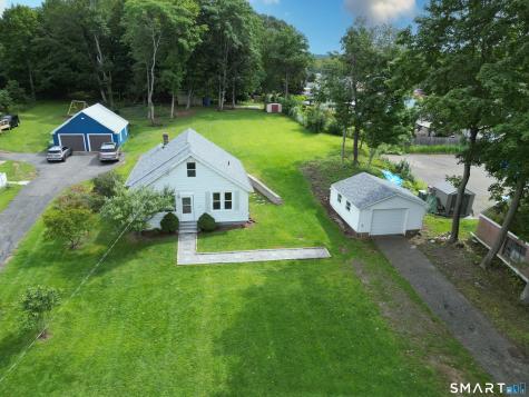 63 Hunt Lane East Haven CT 06512