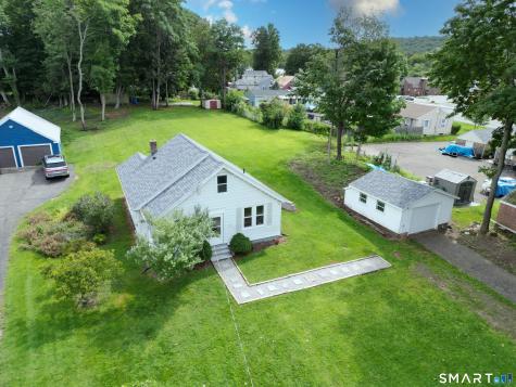 63 Hunt Lane East Haven CT 06512