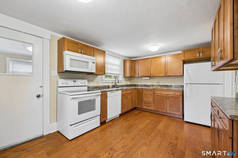 63 Hunt Lane East Haven CT 06512
