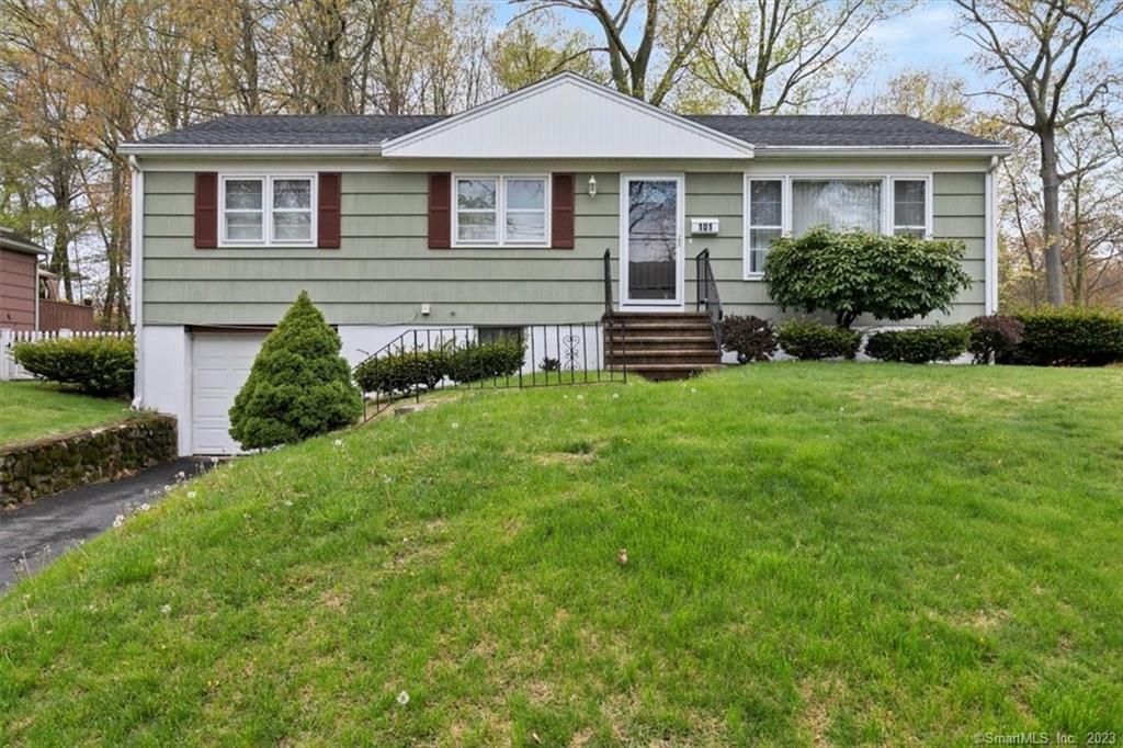 101 Beatrice Drive West Haven CT 06516