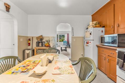 214 Thames Street New London CT 06320