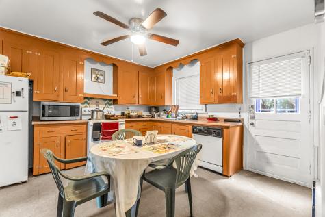 214 Thames Street New London CT 06320